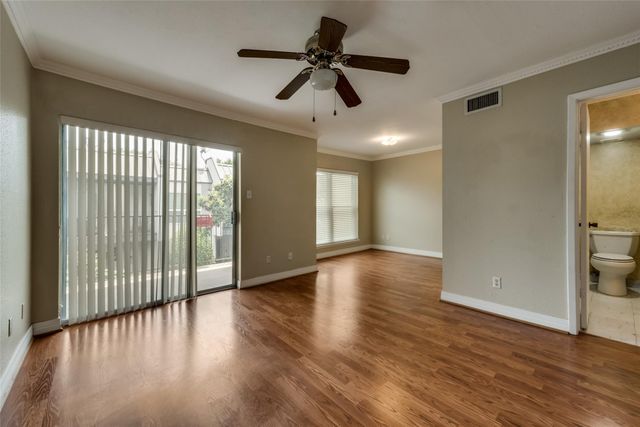 1300 Augusta Drive 28, Houston, TX 77057