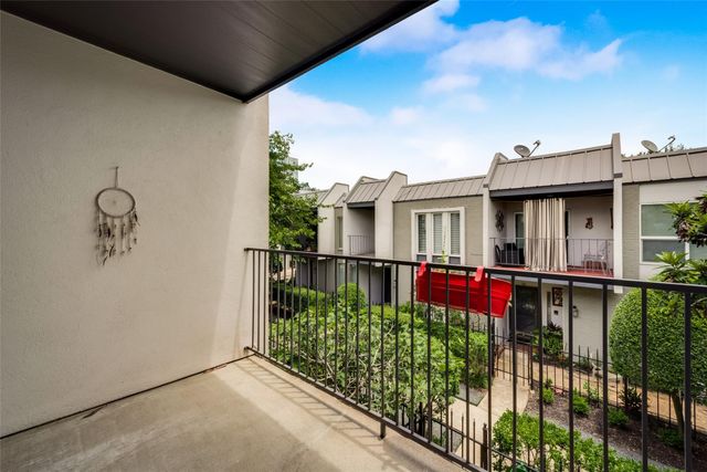 1300 Augusta Drive 28, Houston, TX 77057
