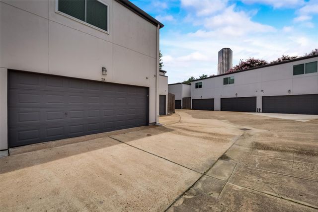 1300 Augusta Drive 28, Houston, TX 77057