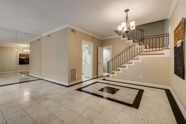 1300 Augusta Drive 28, Houston, TX 77057