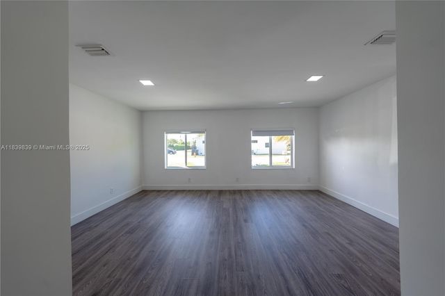 10860 SW 116th St, Miami, FL 33176
