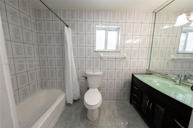 10860 SW 116th St, Miami, FL 33176