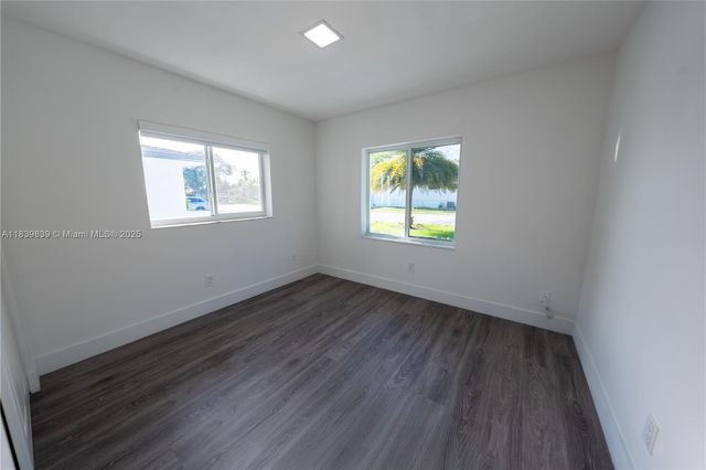 10860 SW 116th St, Miami, FL 33176