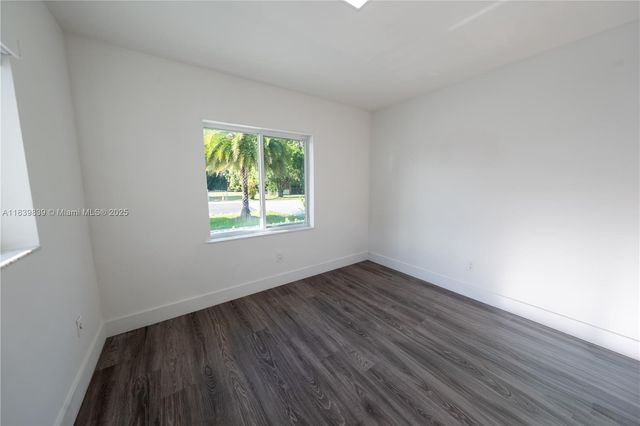 10860 SW 116th St, Miami, FL 33176