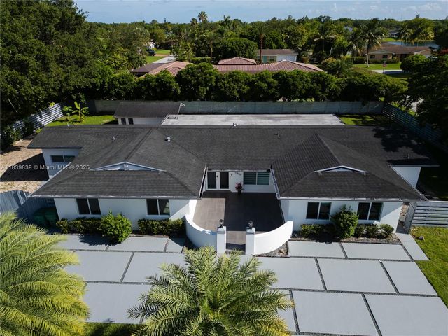 10860 SW 116th St, Miami, FL 33176