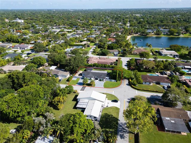 10860 SW 116th St, Miami, FL 33176