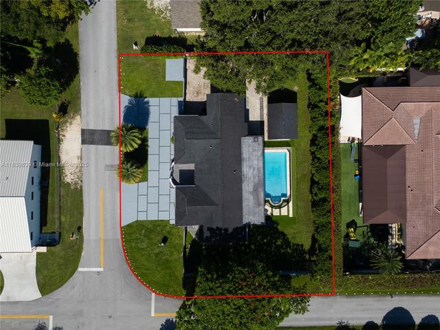 10860 SW 116th St, Miami, FL 33176