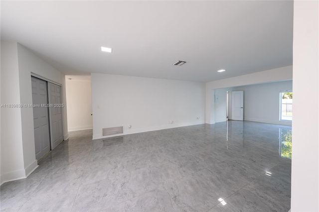 10860 SW 116th St, Miami, FL 33176