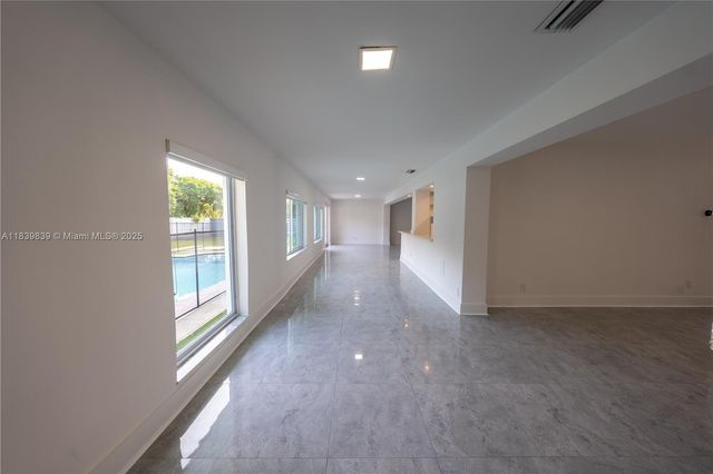 10860 SW 116th St, Miami, FL 33176