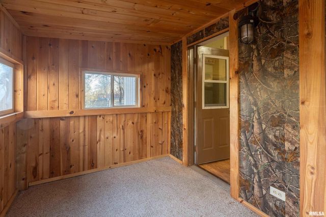 308 S Spillertown Road, Marion, IL 62959