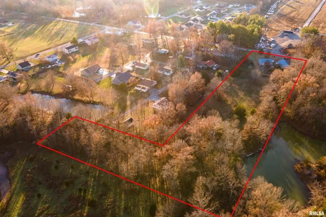 308 S Spillertown Road, Marion, IL 62959