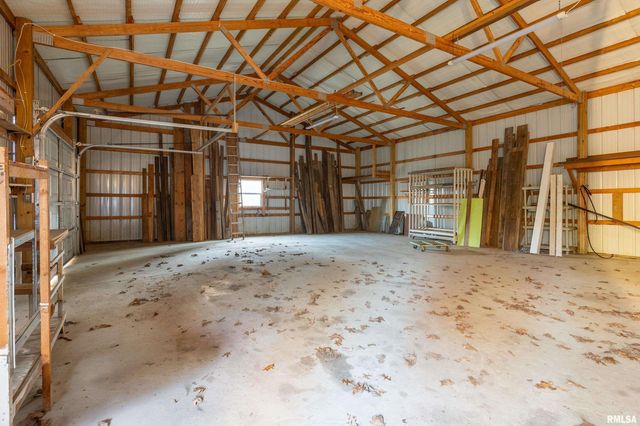 308 S Spillertown Road, Marion, IL 62959