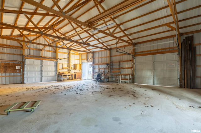 308 S Spillertown Road, Marion, IL 62959