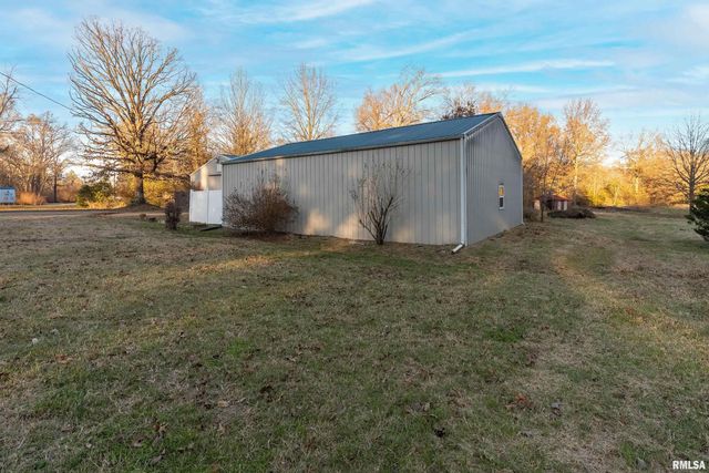 308 S Spillertown Road, Marion, IL 62959