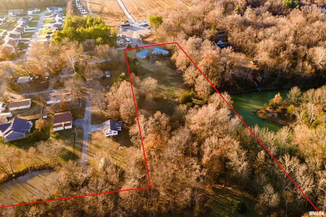 308 S Spillertown Road, Marion, IL 62959