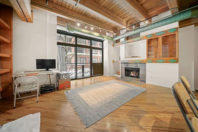 520 W Huron Street 113, Chicago, IL 60654