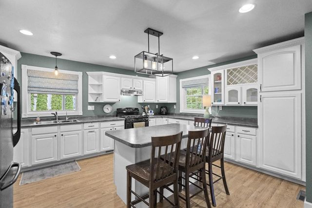 107 W SUMNER STREET, Weyauwega, WI 54983