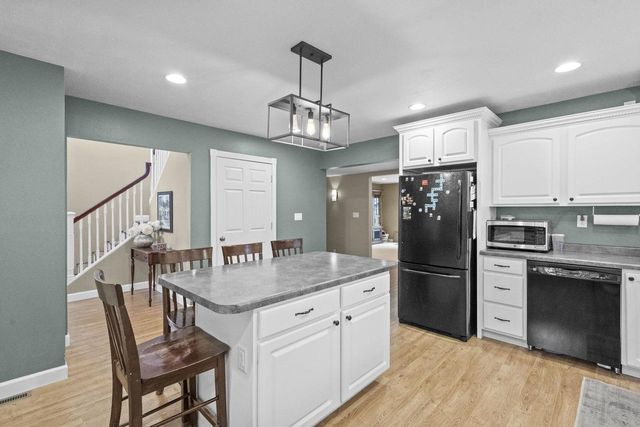 107 W SUMNER STREET, Weyauwega, WI 54983