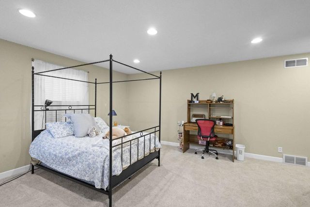 107 W SUMNER STREET, Weyauwega, WI 54983