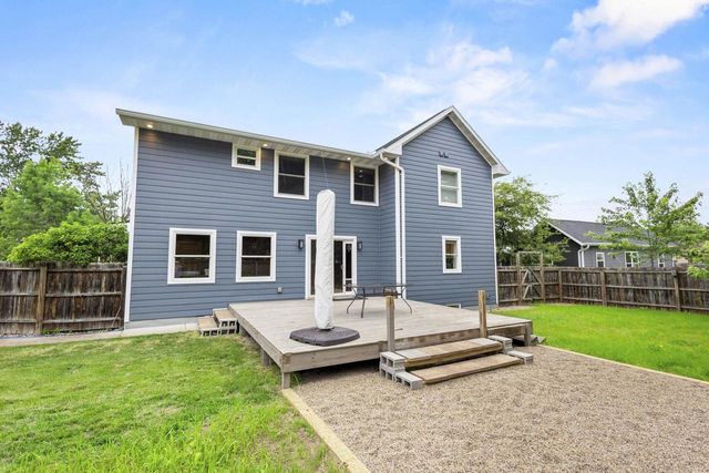 107 W SUMNER STREET, Weyauwega, WI 54983