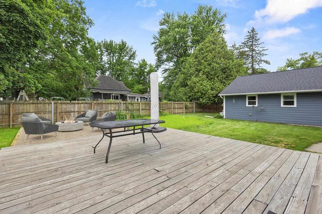 107 W SUMNER STREET, Weyauwega, WI 54983