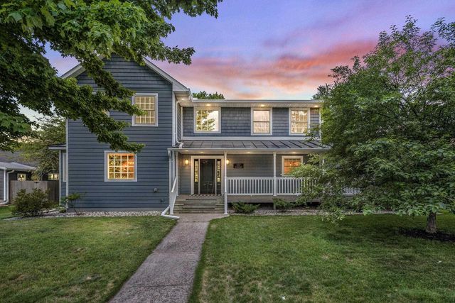 107 W SUMNER STREET, Weyauwega, WI 54983