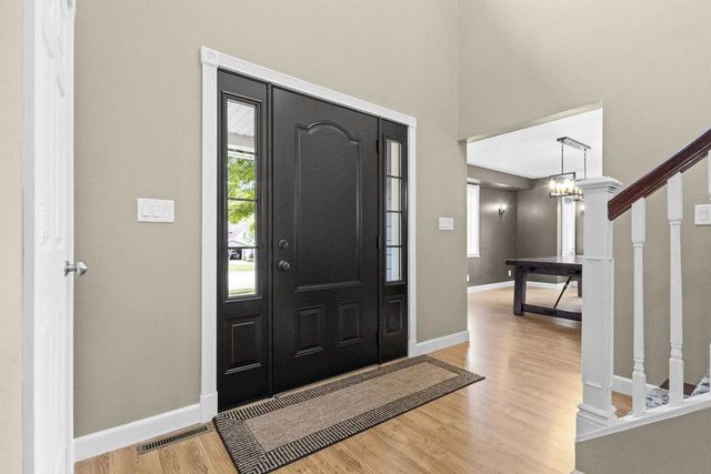 107 W SUMNER STREET, Weyauwega, WI 54983