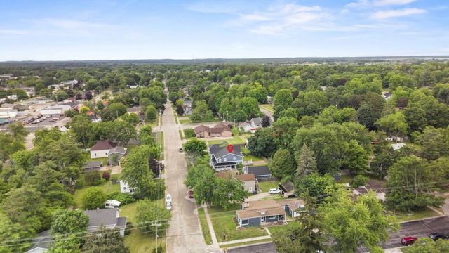 107 W SUMNER STREET, Weyauwega, WI 54983