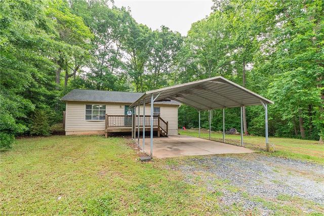 688 Shoreline Drive, Lexington, NC 27292