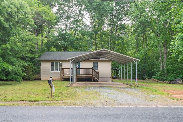 688 Shoreline Drive, Lexington, NC 27292