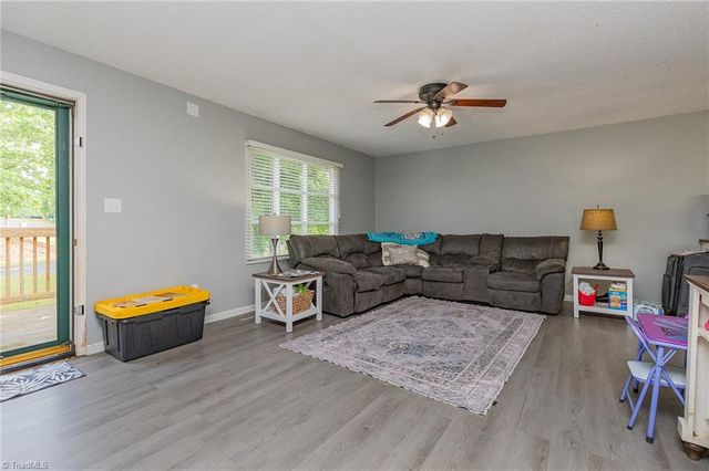 688 Shoreline Drive, Lexington, NC 27292