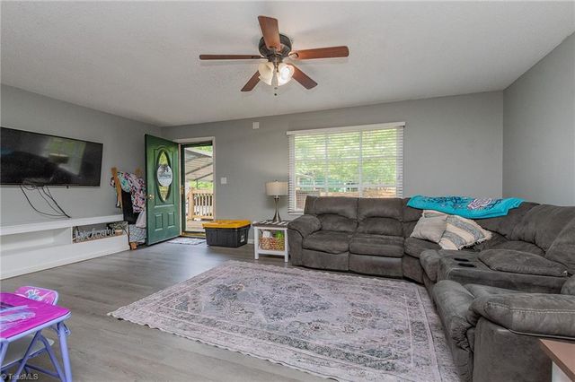 688 Shoreline Drive, Lexington, NC 27292