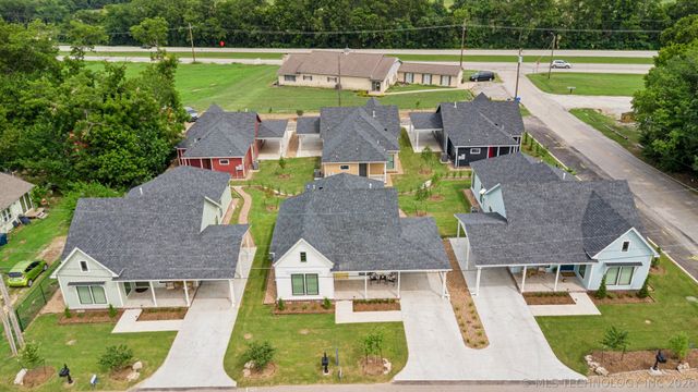 210 S Bluff Street A, Catoosa, OK 74015