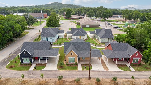 210 S Bluff Street A, Catoosa, OK 74015