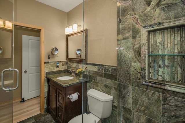 10806 S Shore Drive 109, Plymouth, MN 55441