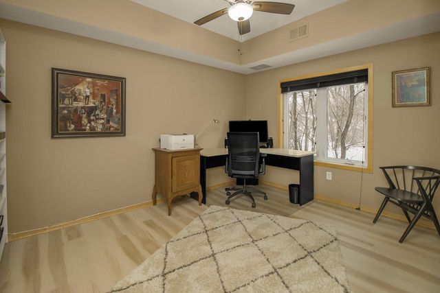 10806 S Shore Drive 109, Plymouth, MN 55441