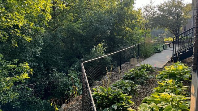 10806 S Shore Drive 109, Plymouth, MN 55441