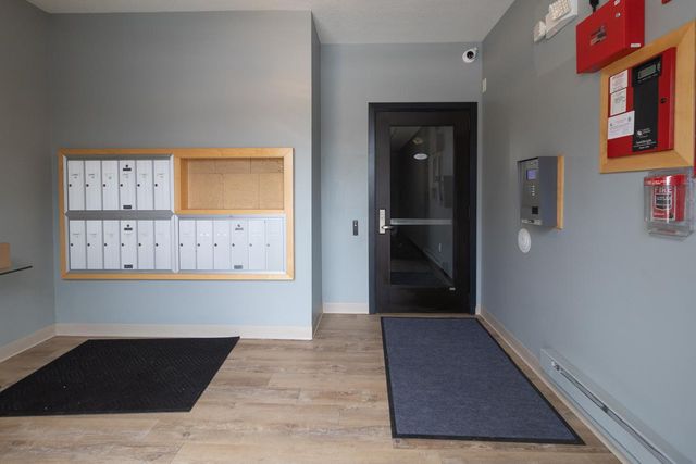 10806 S Shore Drive 109, Plymouth, MN 55441