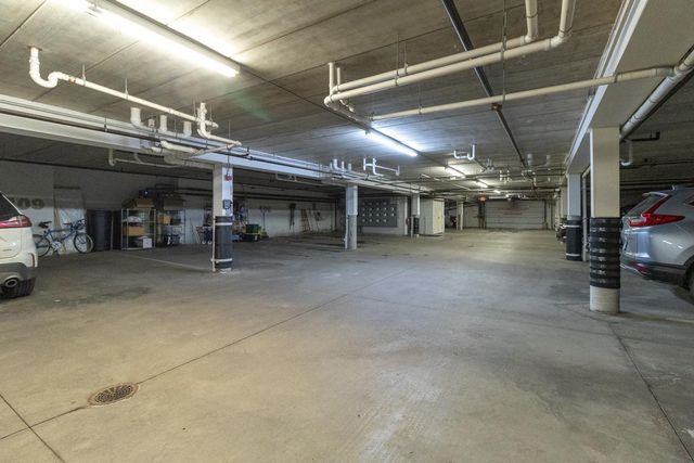 10806 S Shore Drive 109, Plymouth, MN 55441