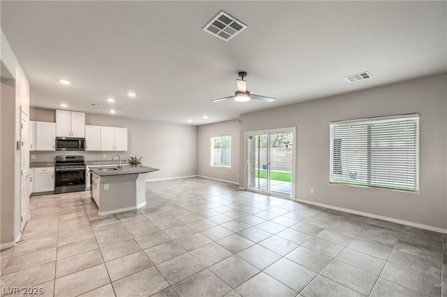941 WILLOW BERRY Avenue, North Las Vegas, NV 89032