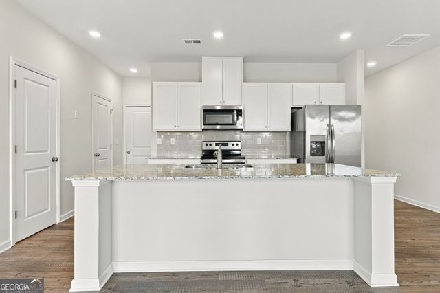 5313 Melbourne Lane, Flowery Branch, GA 30542