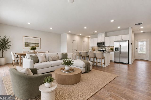 5313 Melbourne Lane, Flowery Branch, GA 30542