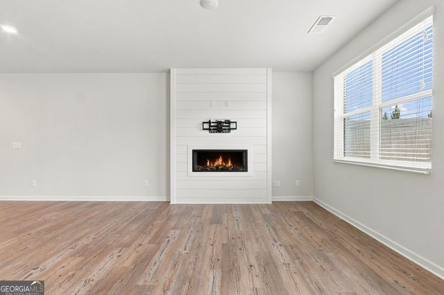 5313 Melbourne Lane, Flowery Branch, GA 30542