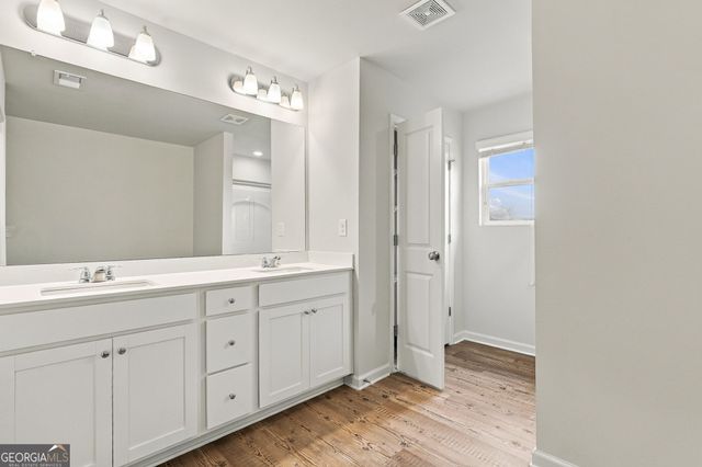 5313 Melbourne Lane, Flowery Branch, GA 30542