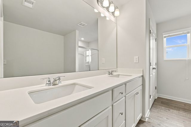 5313 Melbourne Lane, Flowery Branch, GA 30542