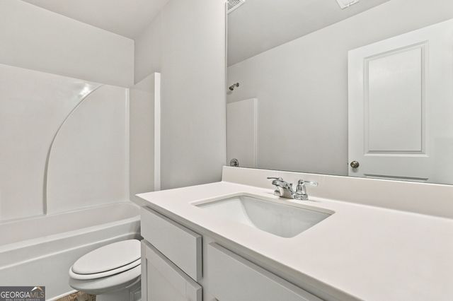 5313 Melbourne Lane, Flowery Branch, GA 30542