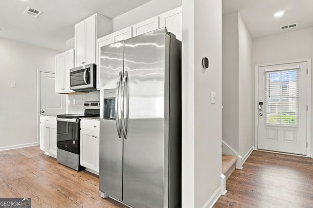 5313 Melbourne Lane, Flowery Branch, GA 30542