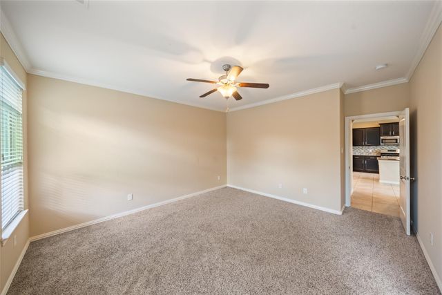 667 Oak Circle Drive E, Conroe, TX 77301