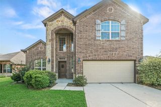 667 Oak Circle Drive E, Conroe, TX 77301