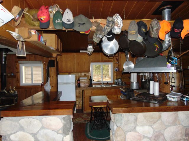 2072 Ff Hwy 16 Road, Iron River, MI 49935